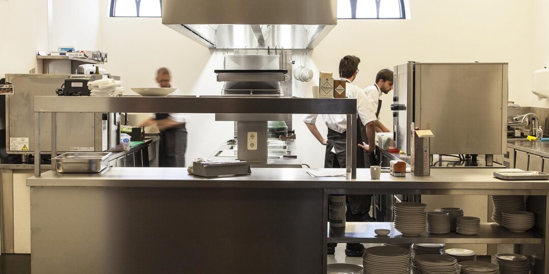 Restaurant Bij Qunis, Lijnden